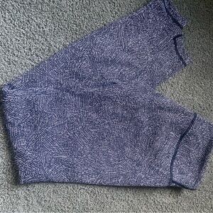 Lululemon full length black patterned leggings